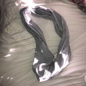 Lululemon scarf